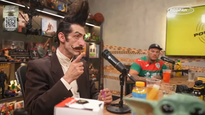 La même scène avec le personnage transformé par Real Xablau.